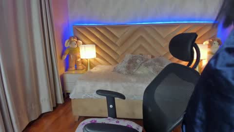 Carla Santini online show from 28, 12, 2024