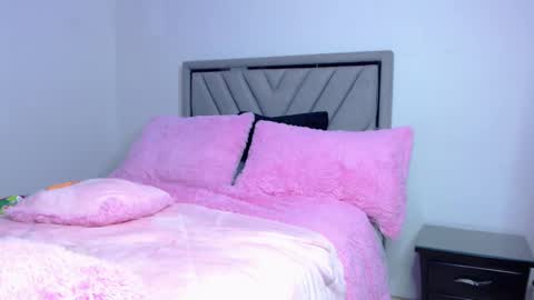 Carla Santini online show from 2, 3, 2025