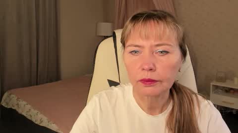 Carla Vogue online show from 5, 11, 2025