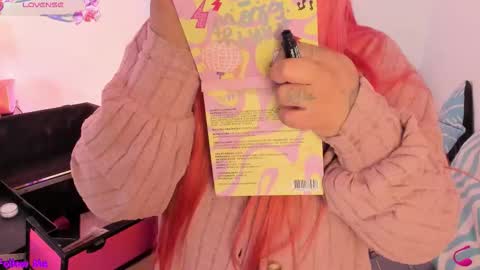 Snapshot of carla_wet18 chatting on 11, 11, 2025 Carla Wet18 online show from 11, 11, 2025