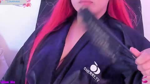 Snapshot of carla_wet18 chatting on 18, 12, 2025 Carla Wet18 online show from 18, 12, 2025