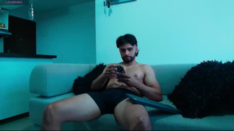 Snapshot of carlbadams96 chatting on 16, 1, 2026 sebasfit online show from 16, 1, 2026