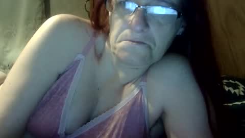 Snapshot of carleeswoman08 chatting on 9, 2, 2026 carleeswoman08 online show from 9, 2, 2026