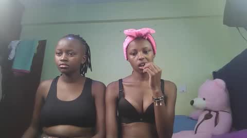 Snapshot of carlex_ chatting on 19, 10, 2025 carlex_ online show from 19, 10, 2025