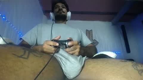 Snapshot of carlo_yates27 chatting on 12, 6, 2026 carlo yates thx for help me to reach 100 thumps up online show from 12, 6, 2026