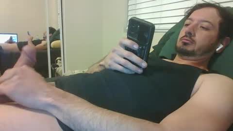 Snapshot of carloxxx24 chatting on 17, 12, 2024 DBX online show from 17, 12, 2024