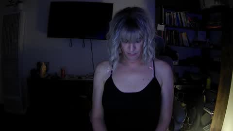 Snapshot of carlsgood chatting on 1, 1, 2025 Samantha Foxey online show from 1, 1, 2025