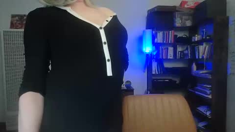 Snapshot of carlsgood chatting on 8, 4, 2026 Samantha Foxey online show from 8, 4, 2026