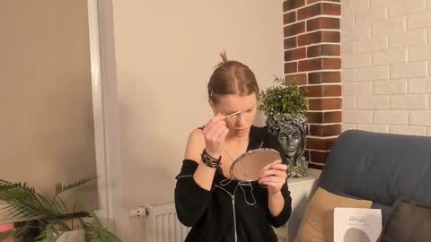 Eva online show from 27, 11, 2025