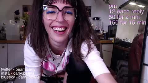 Carly Pearls online show from 25, 2, 2025