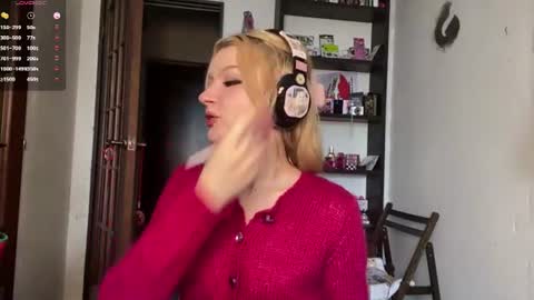 Snapshot of carmenlavelli chatting on 14, 7, 2026 Elina online show from 14, 7, 2026