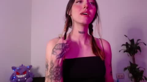 Snapshot of carmennrusso chatting on 16, 11, 2025 carmennrusso online show from 16, 11, 2025