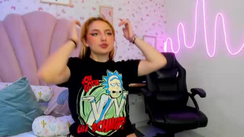 Snapshot of carmesi_ chatting on 24, 4, 2026 carmesi_ online show from 24, 4, 2026