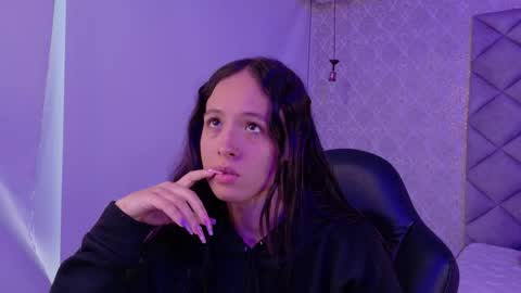 caro_adams1 online show from 19, 11, 2025