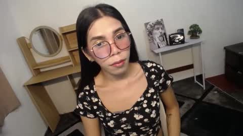 Snapshot of carol_linaxxx chatting on 21, 12, 2024 Carolina online show from 21, 12, 2024