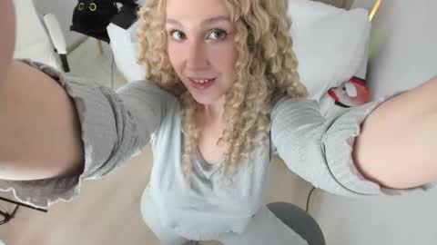 carol_may_ online show from 18, 5, 2026