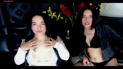 Carolaine01 online show from 5, 3, 2025