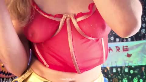 Snapshot of carolblonde chatting on 31, 10, 2025 Char online show from 31, 10, 2025