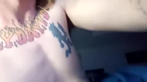 Snapshot of carolinajuggalo17 chatting on 4, 4, 2026 carolinajuggalo17 online show from 4, 4, 2026