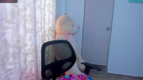 Snapshot of carolinalovehot chatting on 27, 4, 2026 Carolina online show from 27, 4, 2026