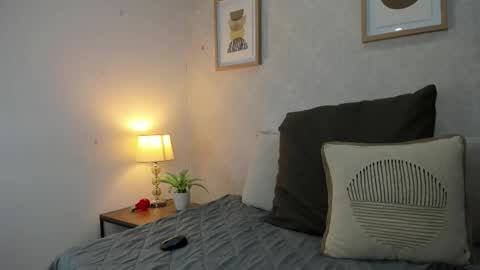  Caroline  online show from 19, 11, 2025