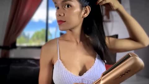 caroline_east online show from 28, 5, 2026