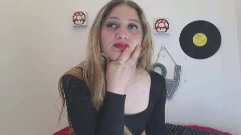 Snapshot of caroline_hernandes chatting on 2, 5, 2026 Carolina online show from 2, 5, 2026