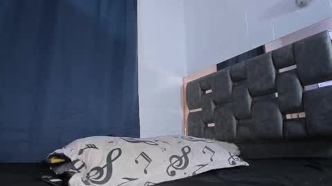 Snapshot of caroline_m8 chatting on 26, 11, 2025 CAROLINE online show from 26, 11, 2025