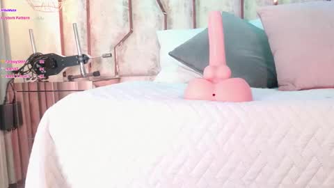 Snapshot of caroline_palmerr chatting on 22, 12, 2025 Carolina online show from 22, 12, 2025