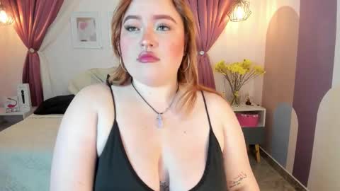 Snapshot of carolineevanss1 chatting on 15, 10, 2025 Carolinee online show from 15, 10, 2025