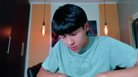 carolinejesh online show from 3, 3, 2026