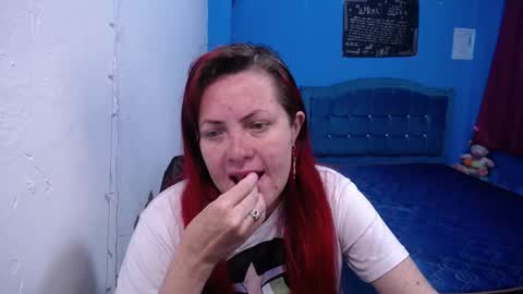 Snapshot of carolinhe_ chatting on 28, 2, 2026 Carolinhe online show from 28, 2, 2026