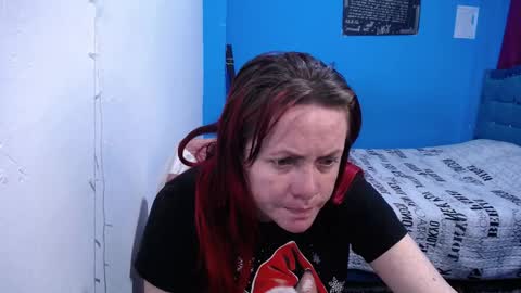 Carolinhe  online show from 10, 3, 2026