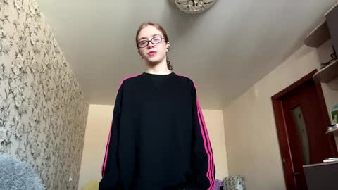 Snapshot of carolynrossnagel chatting on 22, 4, 2026 Caroline online show from 22, 4, 2026