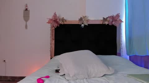 Snapshot of carorosse chatting on 16, 12, 2024 Caro  online show from 16, 12, 2024
