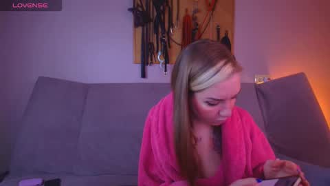 Snapshot of carrie_moonshine chatting on 20, 2, 2026 Carrie online show from 20, 2, 2026