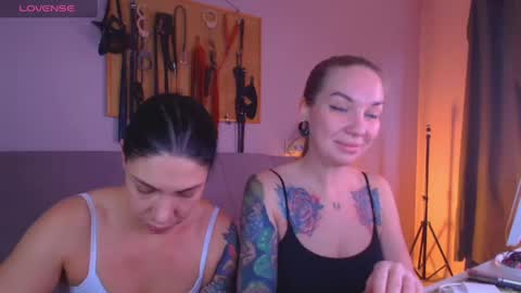 Snapshot of carrie_moonshine chatting on 4, 3, 2026 Carrie online show from 4, 3, 2026