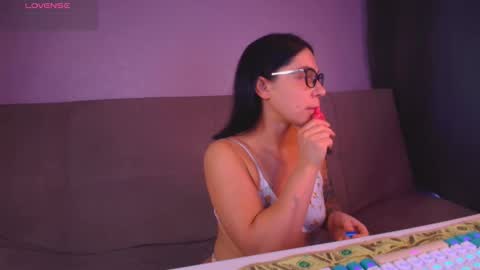 Snapshot of carrie_moonshine chatting on 27, 3, 2026 Carrie online show from 27, 3, 2026