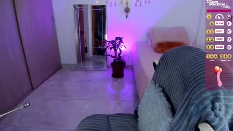 Snapshot of carriexwood chatting on 28, 12, 2024 Nia  online show from 28, 12, 2024