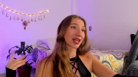 Snapshot of carriexwood chatting on 25, 1, 2025 Nia  online show from 25, 1, 2025