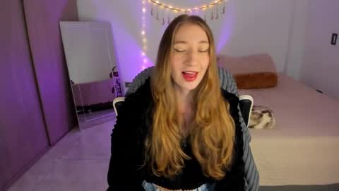 Snapshot of carriexwood chatting on 23, 2, 2025 Nia  online show from 23, 2, 2025