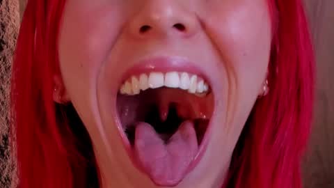 Snapshot of casandra_busting chatting on 5, 3, 2025 Casandra online show from 5, 3, 2025