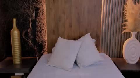 Snapshot of casandra_busting chatting on 12, 9, 2025 Casandra online show from 12, 9, 2025