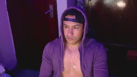 Snapshot of casas_oom chatting on 1, 3, 2025      online show from 1, 3, 2025