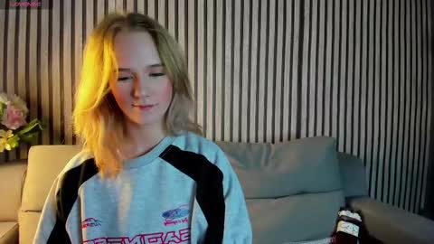 Snapshot of casey_sweeet chatting on 29, 9, 2025 Casey sweeet online show from 29, 9, 2025