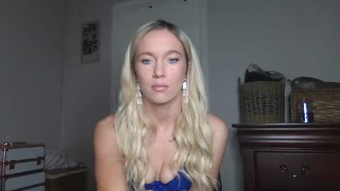 Snapshot of caseygirl6879 chatting on 19, 10, 2025 Casey Lakes online show from 19, 10, 2025