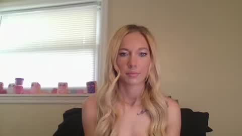 Snapshot of caseygirl6879 chatting on 18, 6, 2026 Casey Lakes online show from 18, 6, 2026