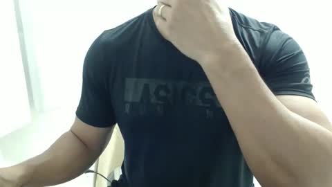 Snapshot of cashmastermuscle77 chatting on 1, 6, 2026 cashmastermuscle77 online show from 1, 6, 2026