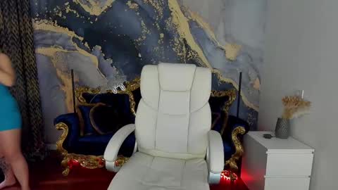 Snapshot of cassandragood chatting on 12, 3, 2025 Lena online show from 12, 3, 2025