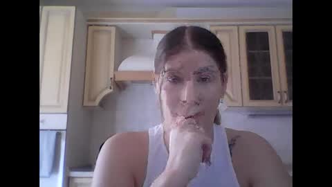 Snapshot of cassandragood chatting on 22, 10, 2025 Lena online show from 22, 10, 2025